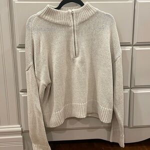 Knit crew neck